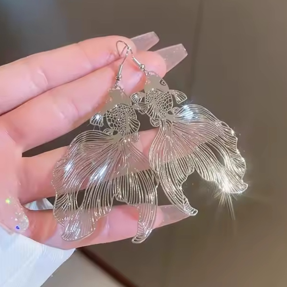 Free People feather light filigree silver Koi Fish Earrings - Picture 1 of 3